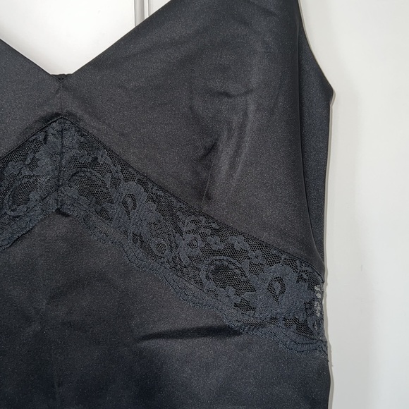 Abercrombie Silk Cami - Picture 3 of 9